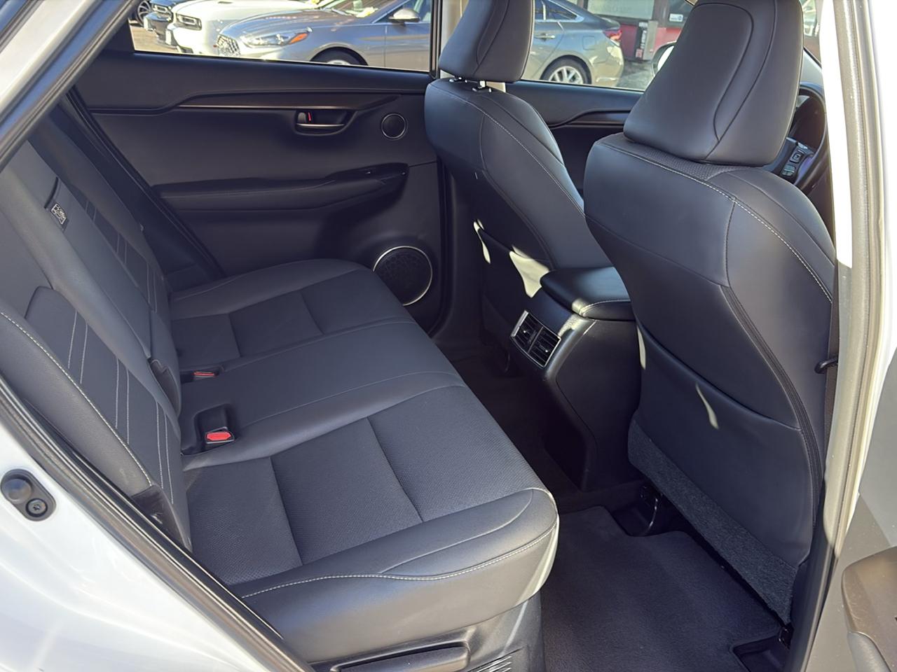 Lexus NX NX 300 FWD 2020