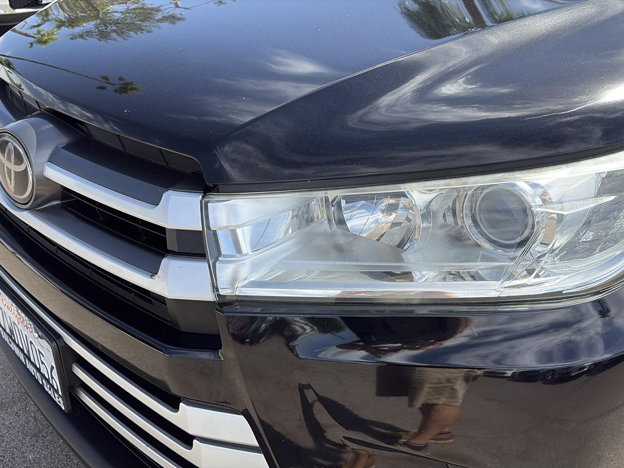 Toyota Highlander LE V6 FWD (Natl) 2017