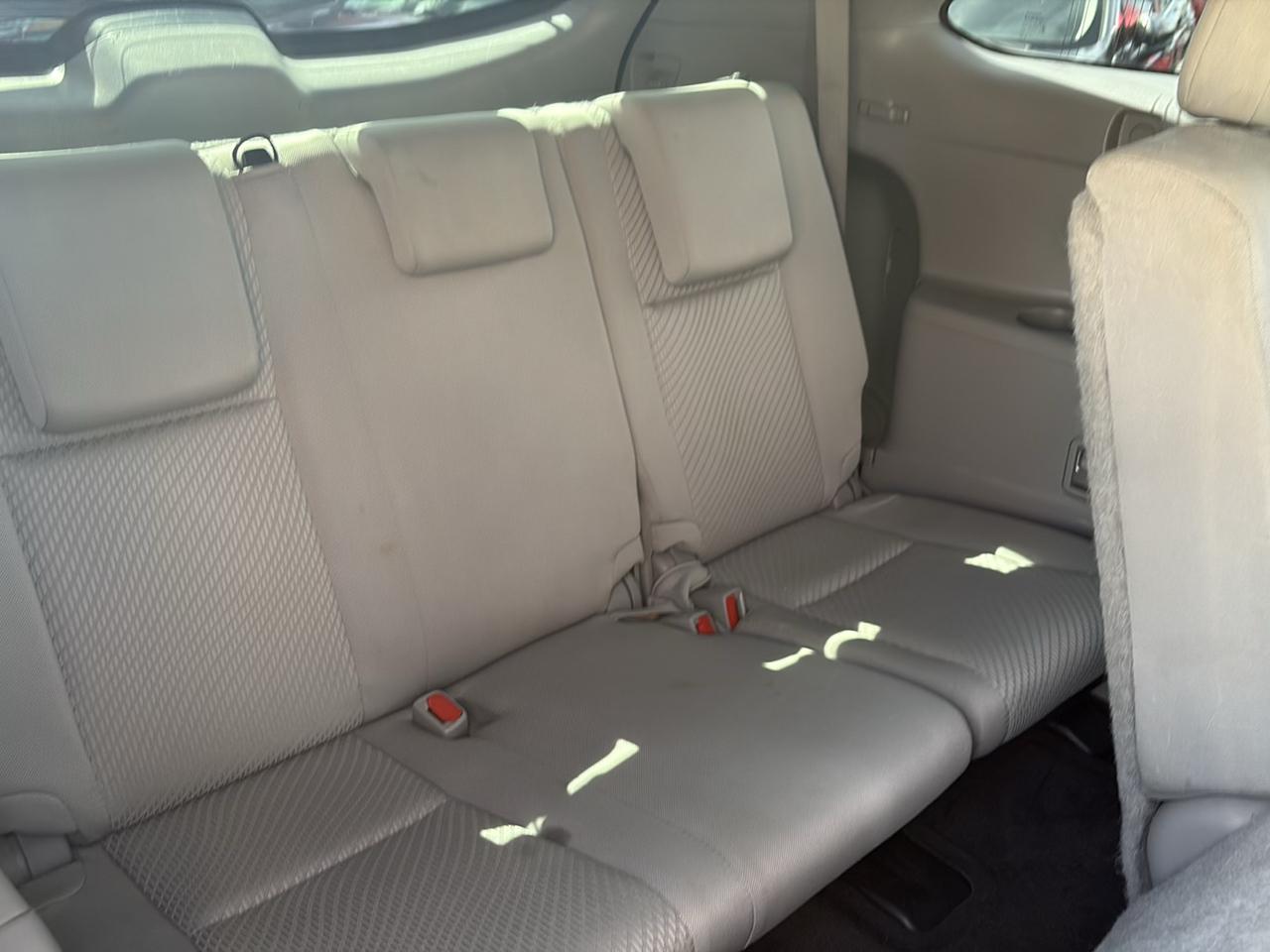 Toyota Highlander LE V6 FWD (Natl) 2017