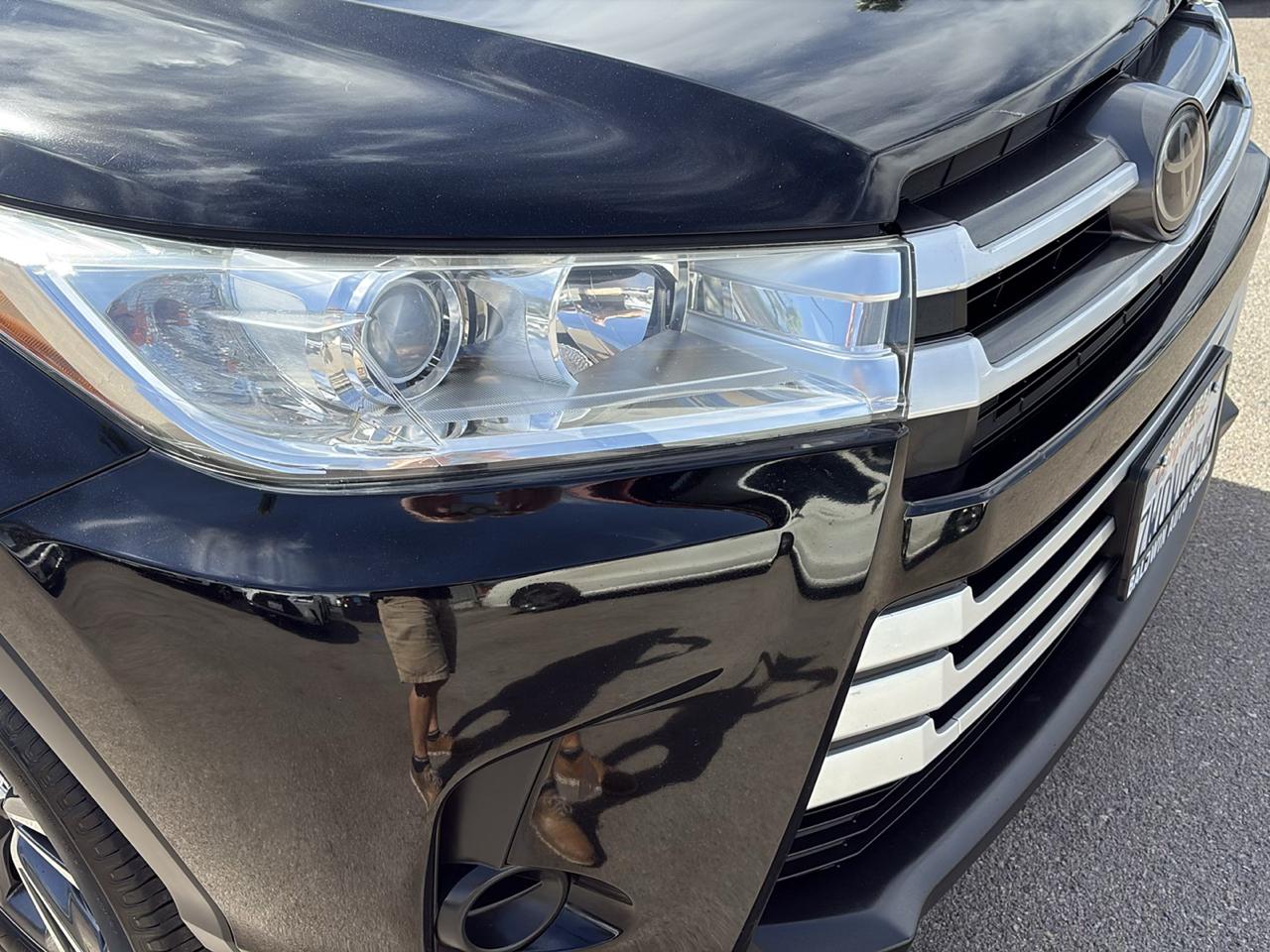 Toyota Highlander LE V6 FWD (Natl) 2017