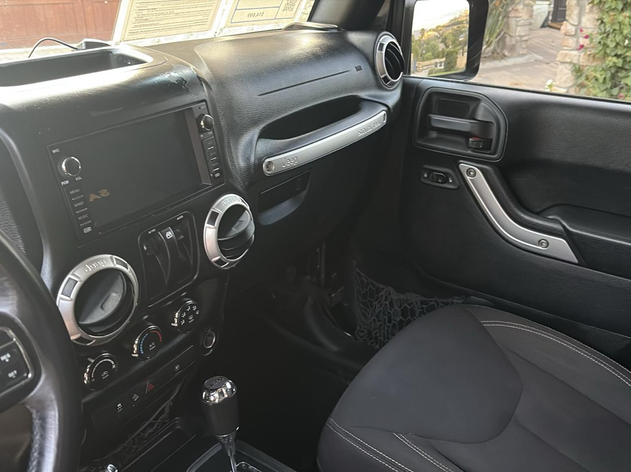 Jeep Wrangler 4WD 2dr Sahara 2015