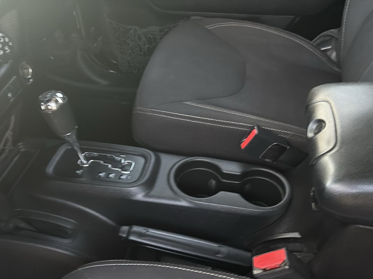Jeep Wrangler 4WD 2dr Sahara 2015