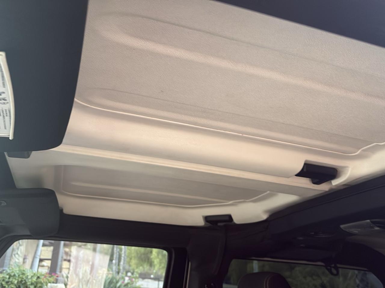Jeep Wrangler 4WD 2dr Sahara 2015