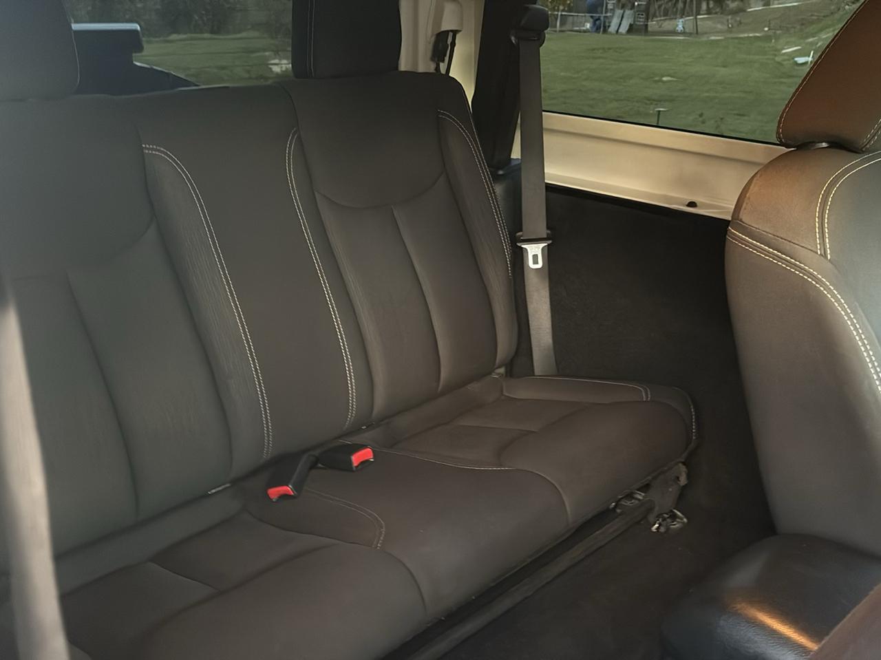 Jeep Wrangler 4WD 2dr Sahara 2015