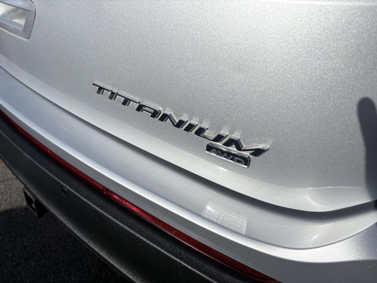 Ford Edge 4dr Titanium AWD 2016