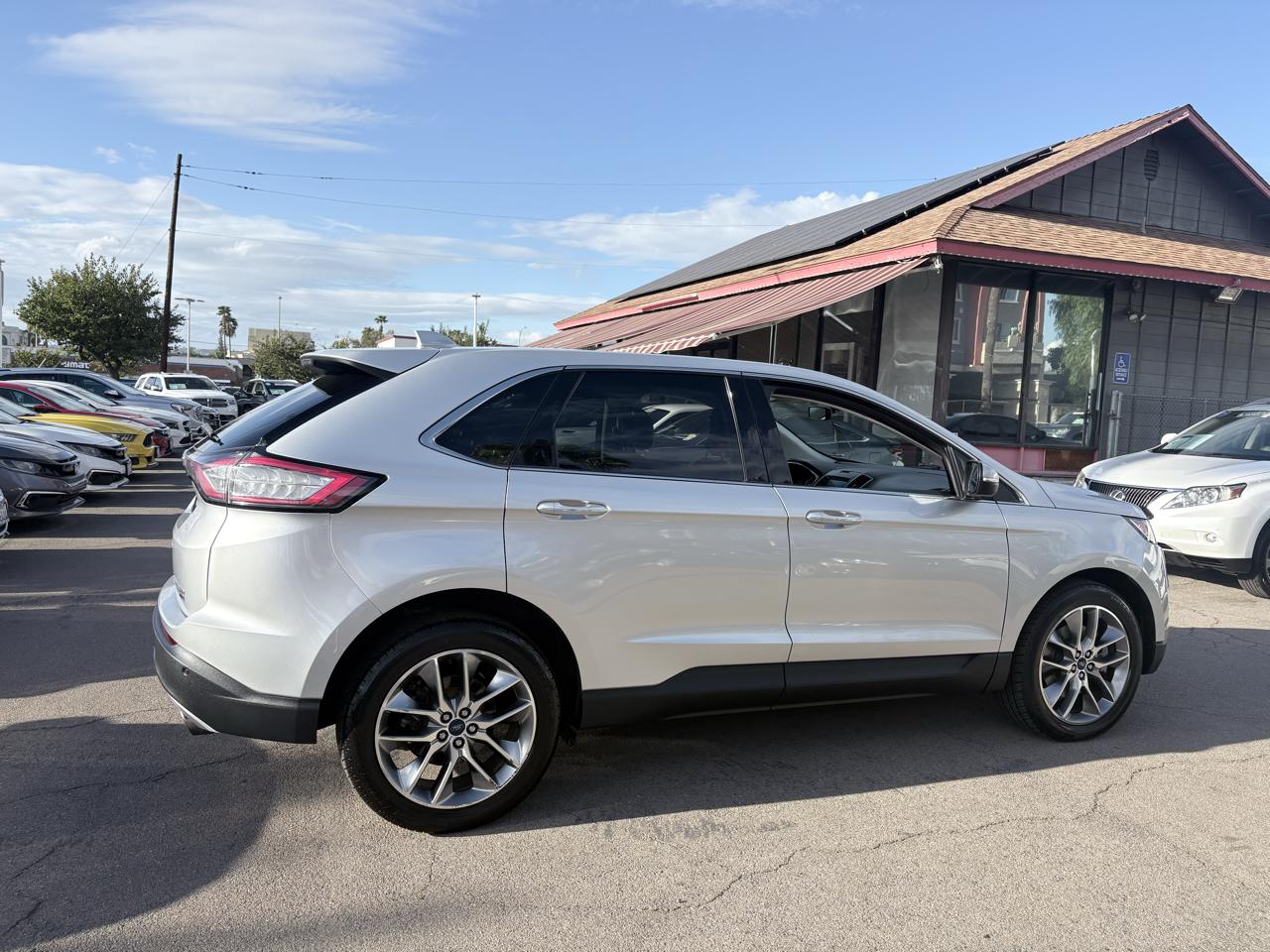 Ford Edge 4dr Titanium AWD 2016