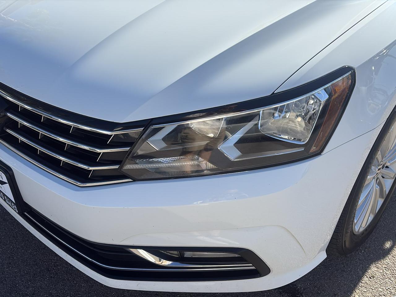 Volkswagen Passat 4dr Sdn 1.8T Auto SE PZEV 2016
