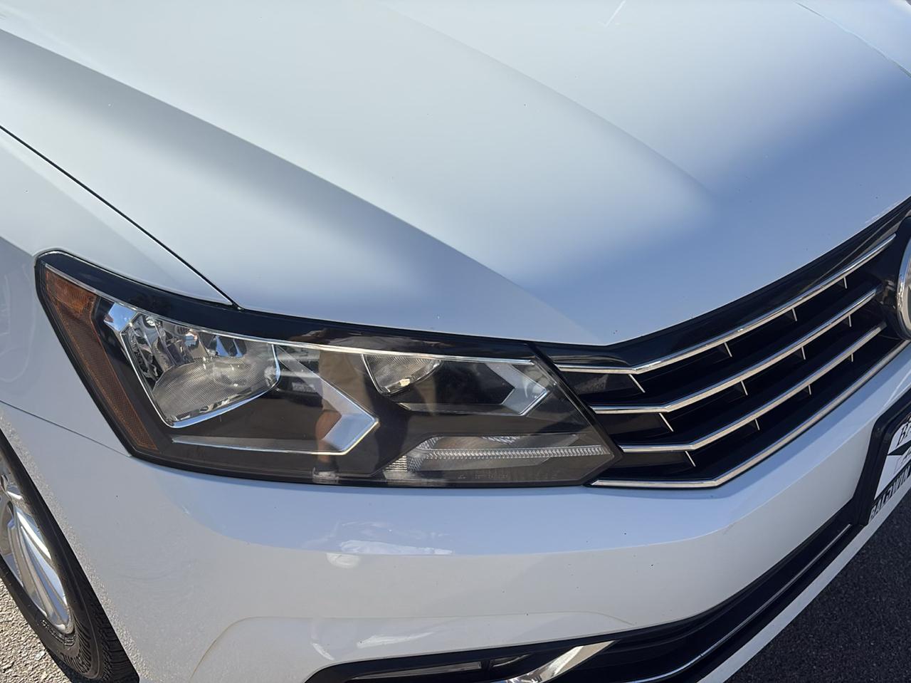Volkswagen Passat 4dr Sdn 1.8T Auto SE PZEV 2016