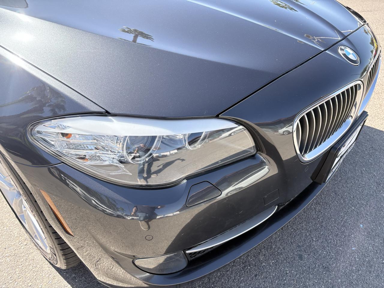 BMW 5 Series 4dr Sdn 528i RWD 2011