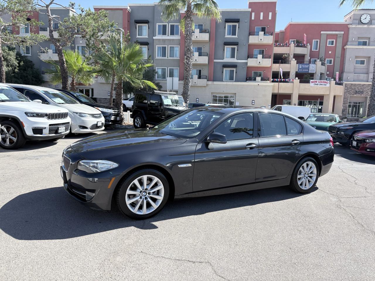 BMW 5 Series 4dr Sdn 528i RWD 2011