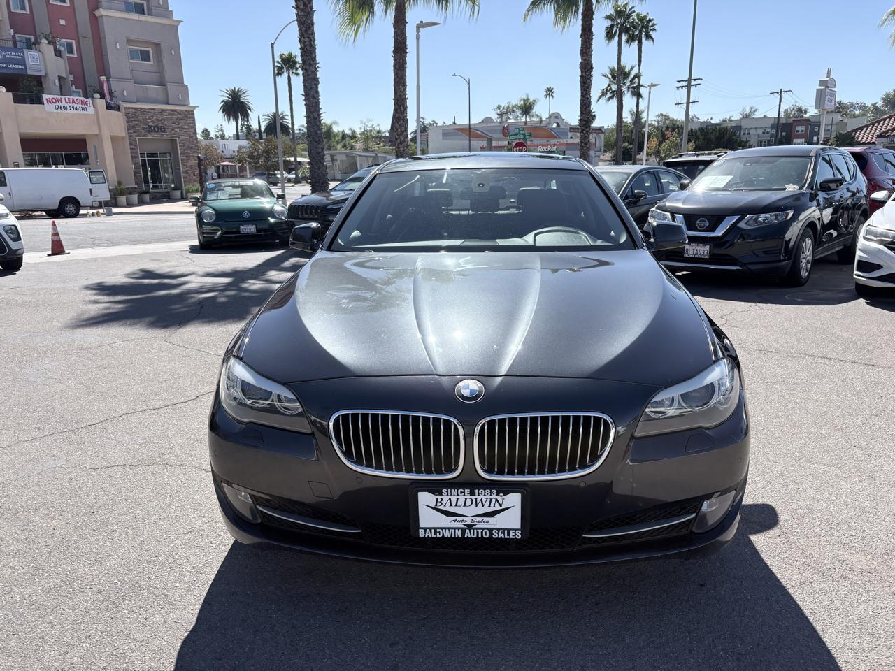 BMW 5 Series 4dr Sdn 528i RWD 2011