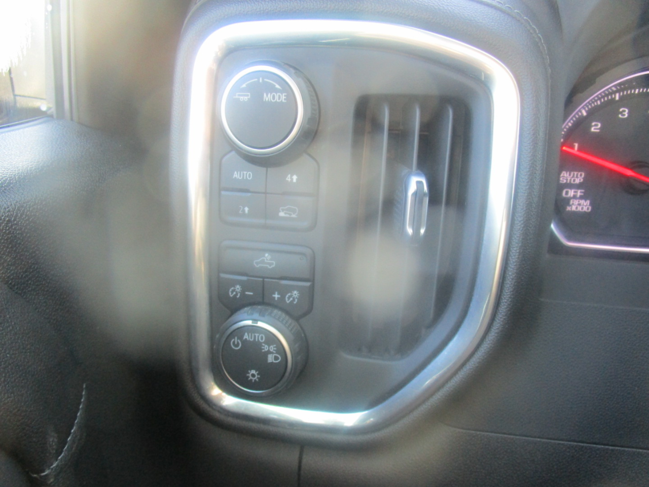 Chevrolet Silverado 1500 Limited LT Crew Cab 4WD 2022