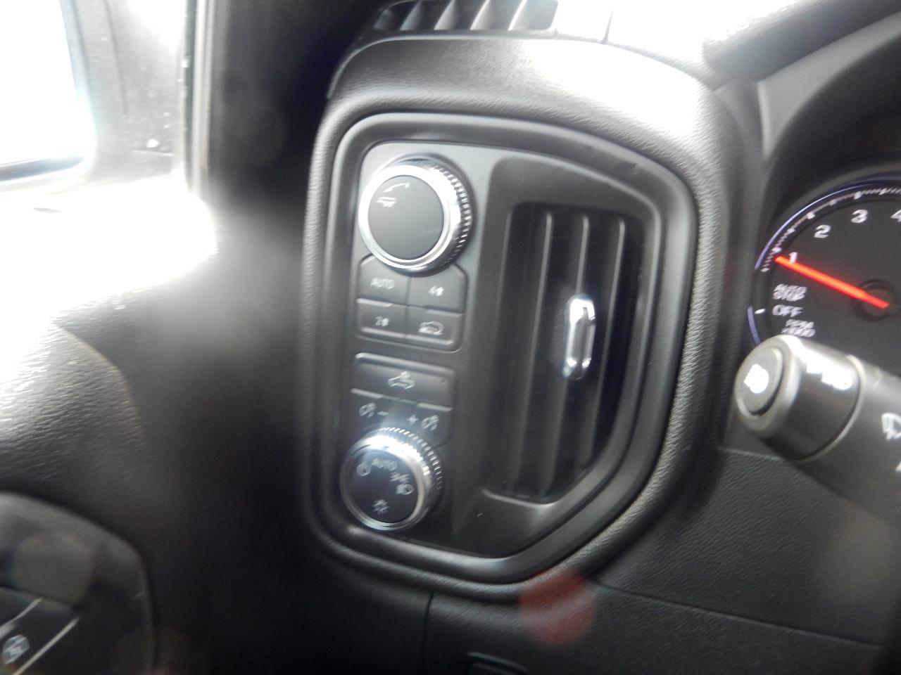 GMC Sierra 1500 Pro Crew Cab Short Box 4WD 2024