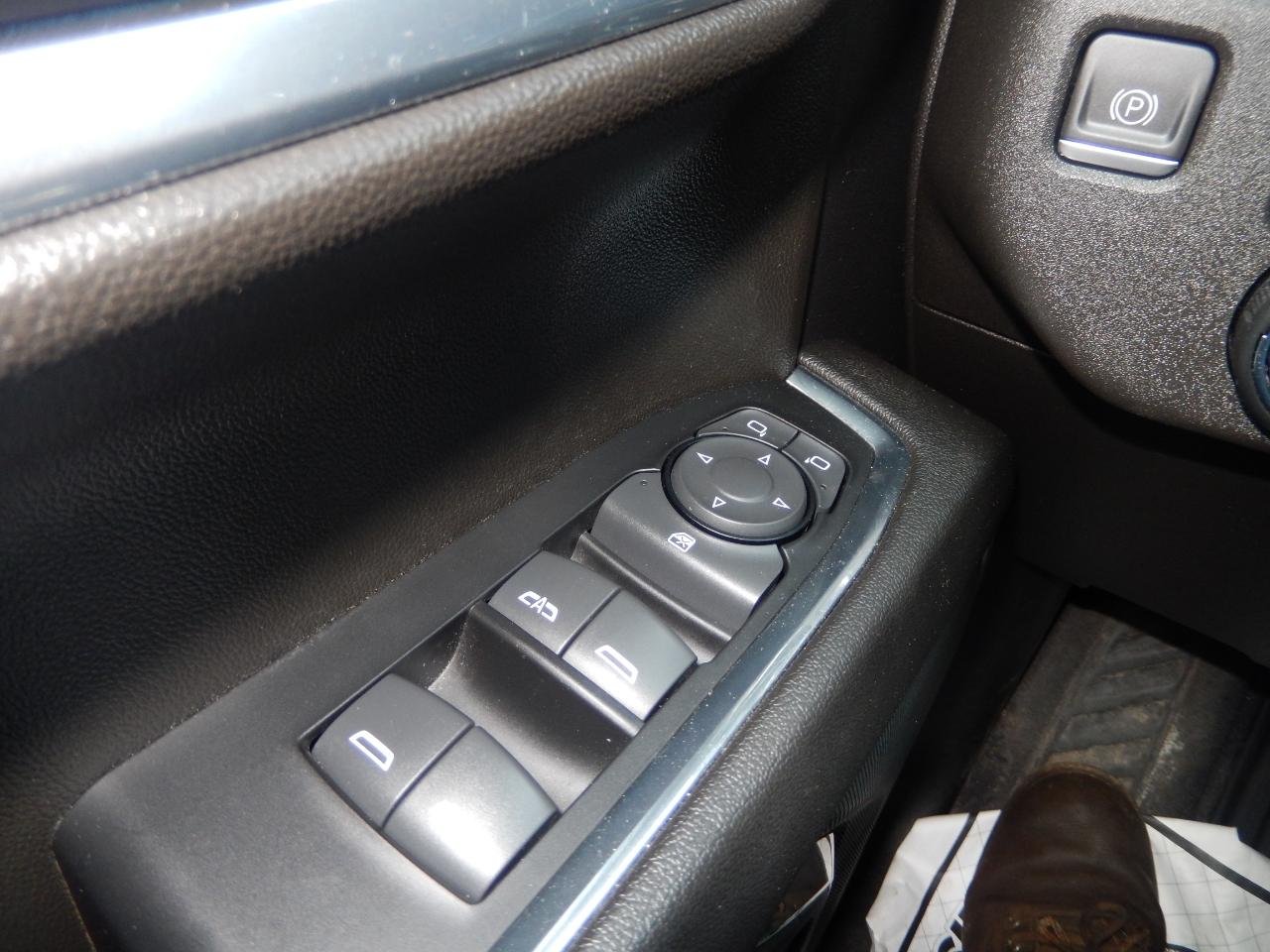 Chevrolet Silverado 1500 LT-L Crew Cab 4WD 2023