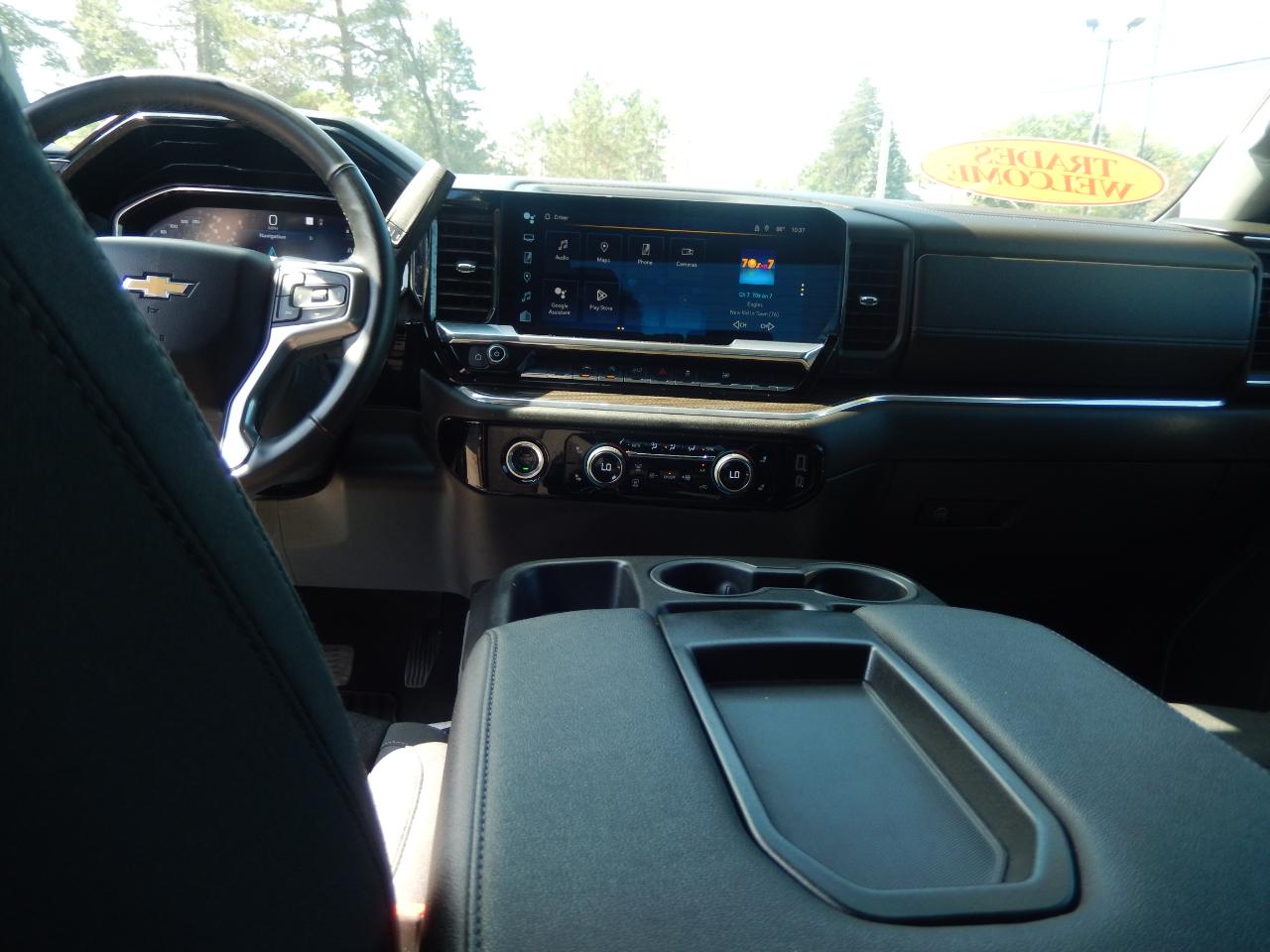 Chevrolet Silverado 1500 LT-L Crew Cab 4WD 2023