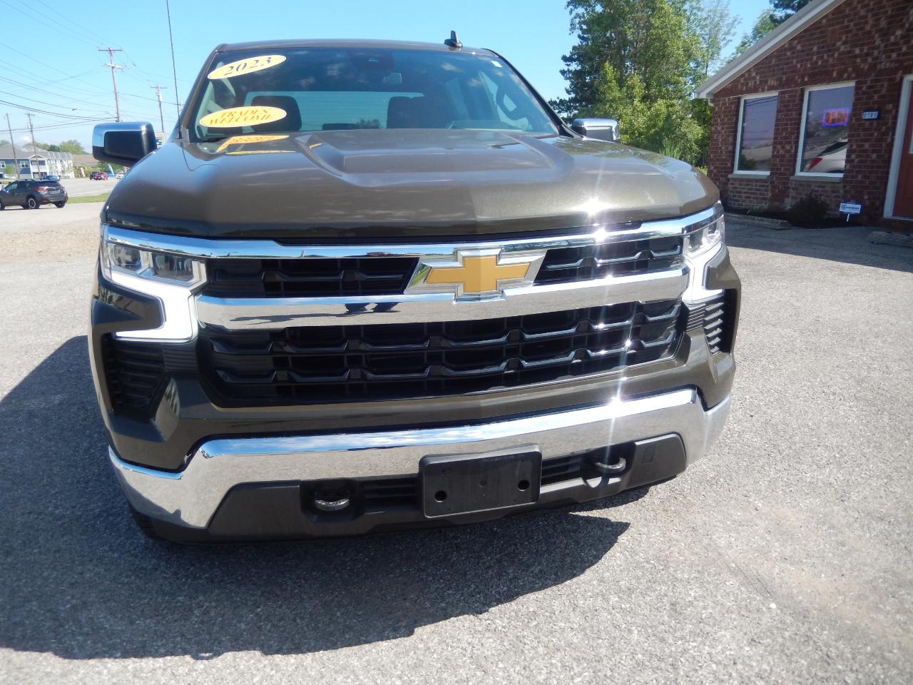 Chevrolet Silverado 1500 LT-L Crew Cab 4WD 2023