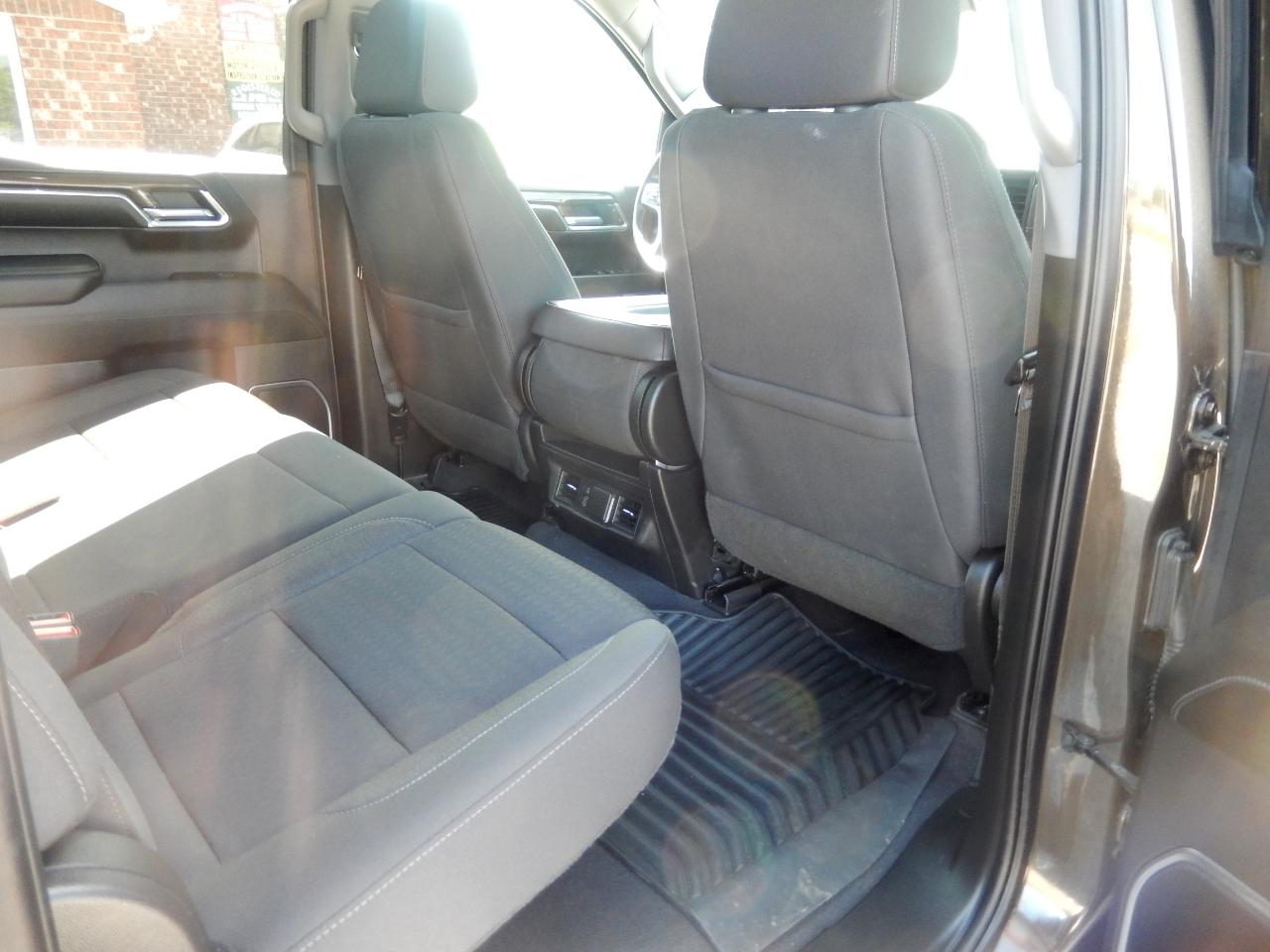 Chevrolet Silverado 1500 LT-L Crew Cab 4WD 2023