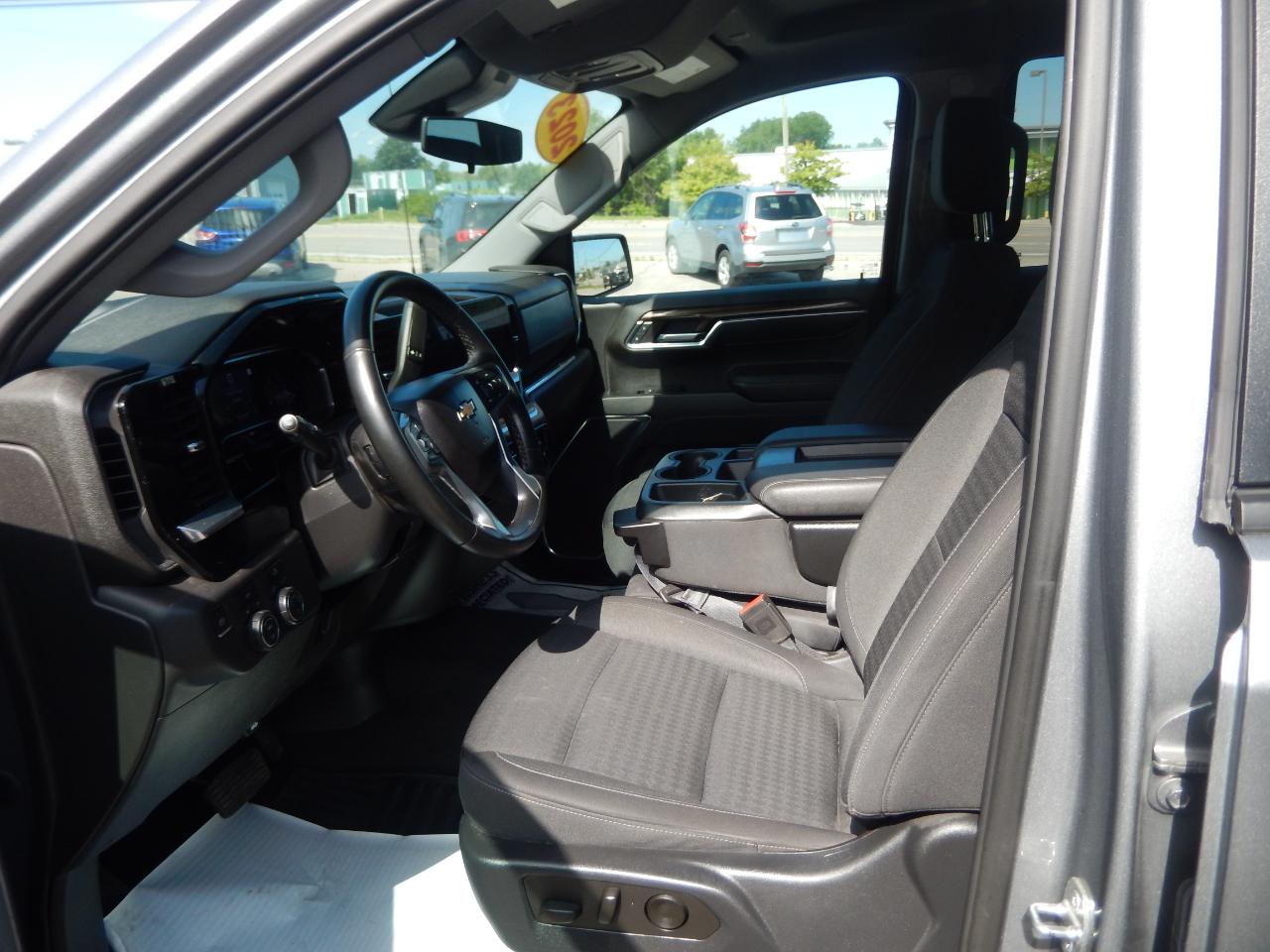 Chevrolet Silverado 1500 LT-L Crew Cab 4WD 2023