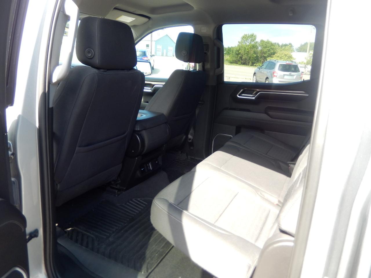 Chevrolet Silverado 1500 LT-L Crew Cab 4WD 2023