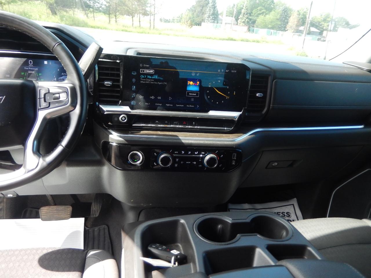 Chevrolet Silverado 1500 LT-L Crew Cab 4WD 2023