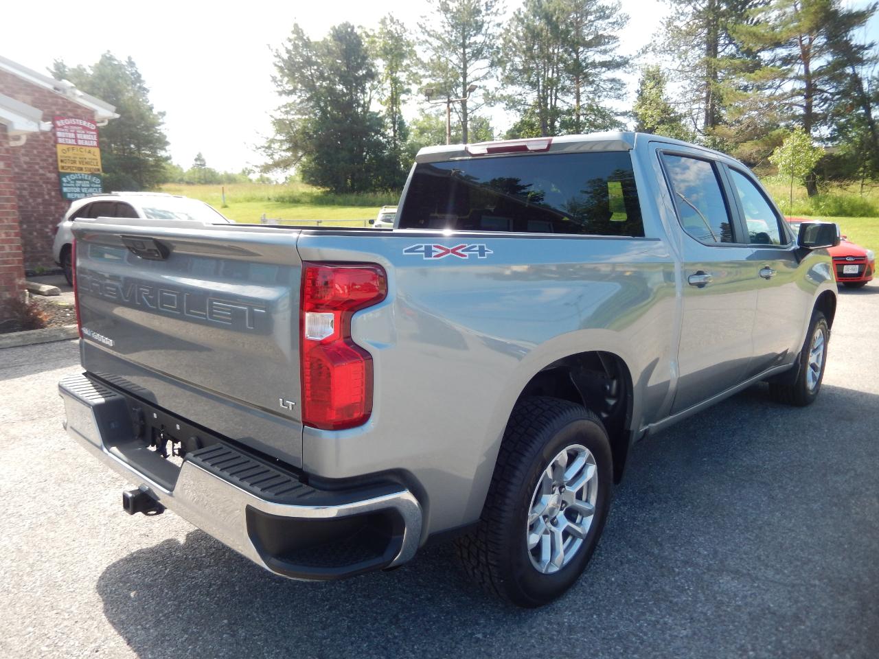 Chevrolet Silverado 1500 LT-L Crew Cab 4WD 2023