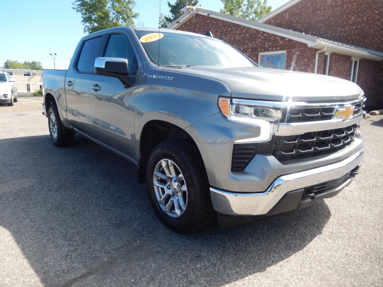 Chevrolet Silverado 1500 LT-L Crew Cab 4WD 2023