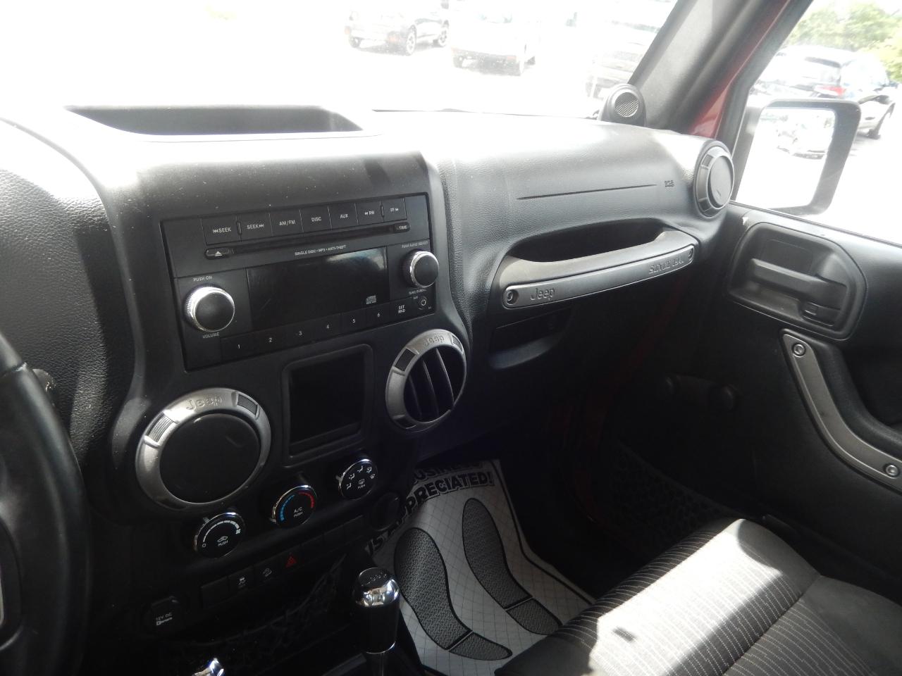 Jeep Wrangler Sport 4WD 2012