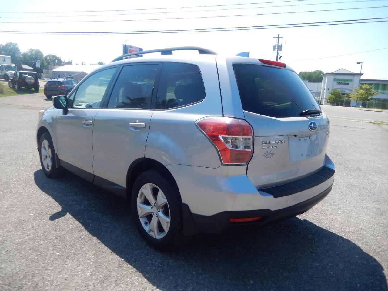 Subaru Forester 2.5i Premium PZEV CVT 2016