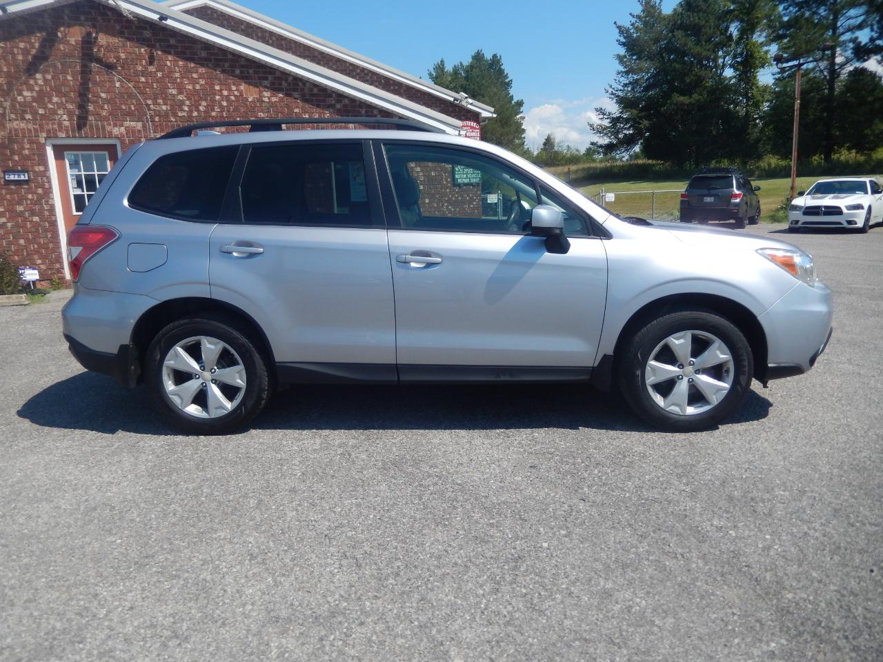 Subaru Forester 2.5i Premium PZEV CVT 2016