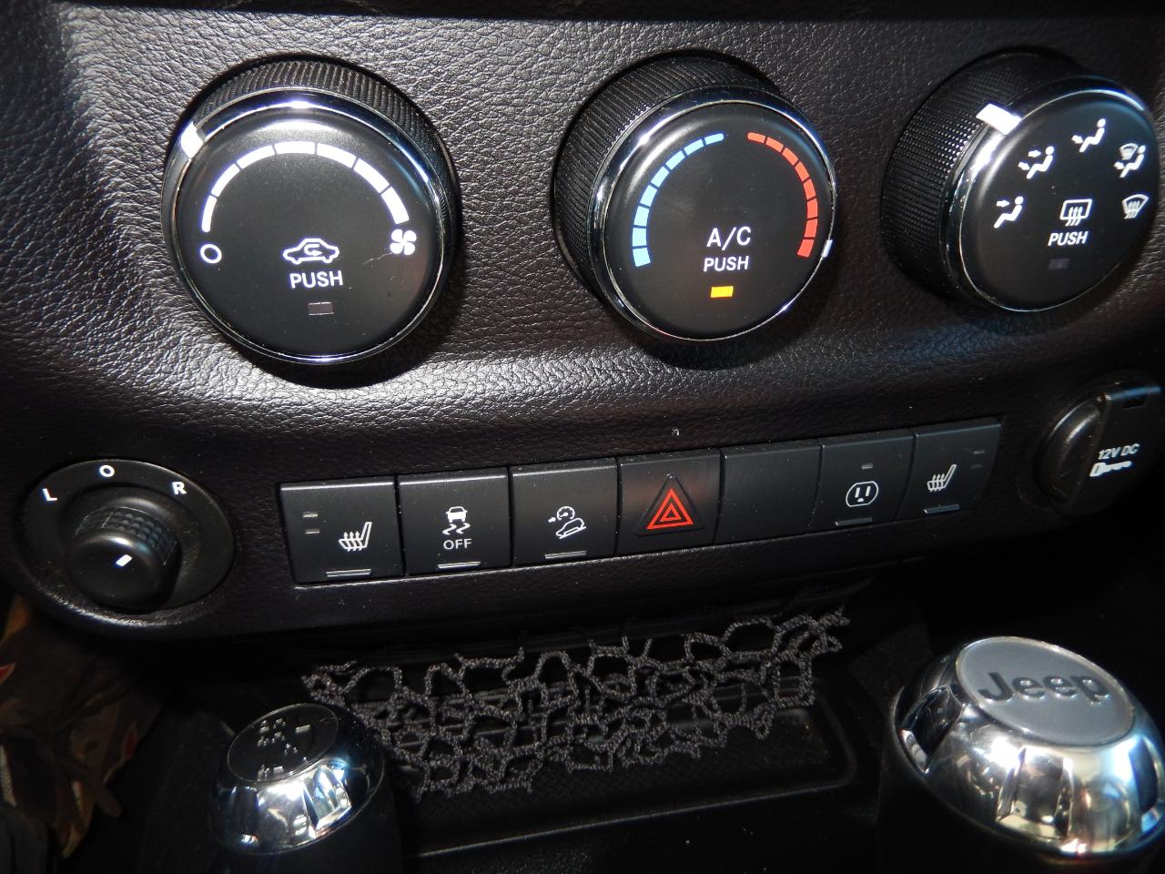 Jeep Wrangler Unlimited Sahara 4WD 2016