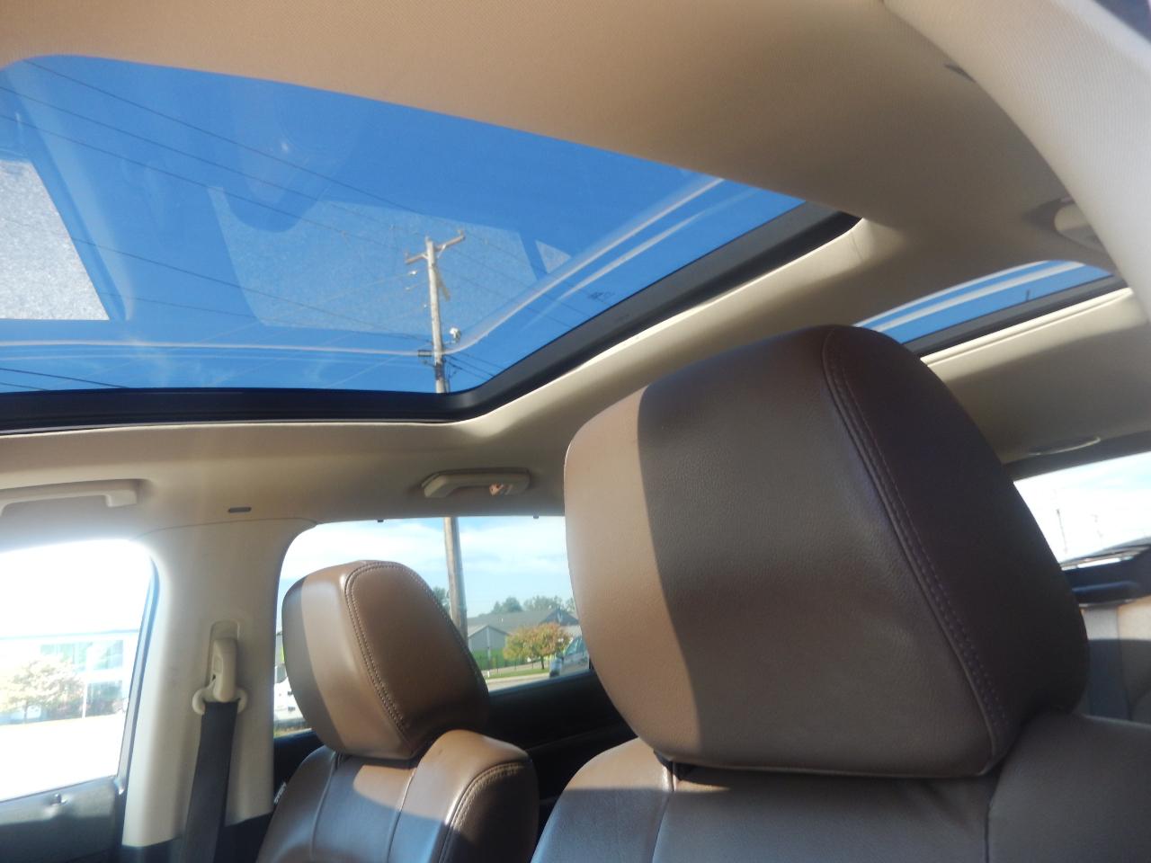 Lincoln MKT 3.5L with EcoBoost AWD 2015