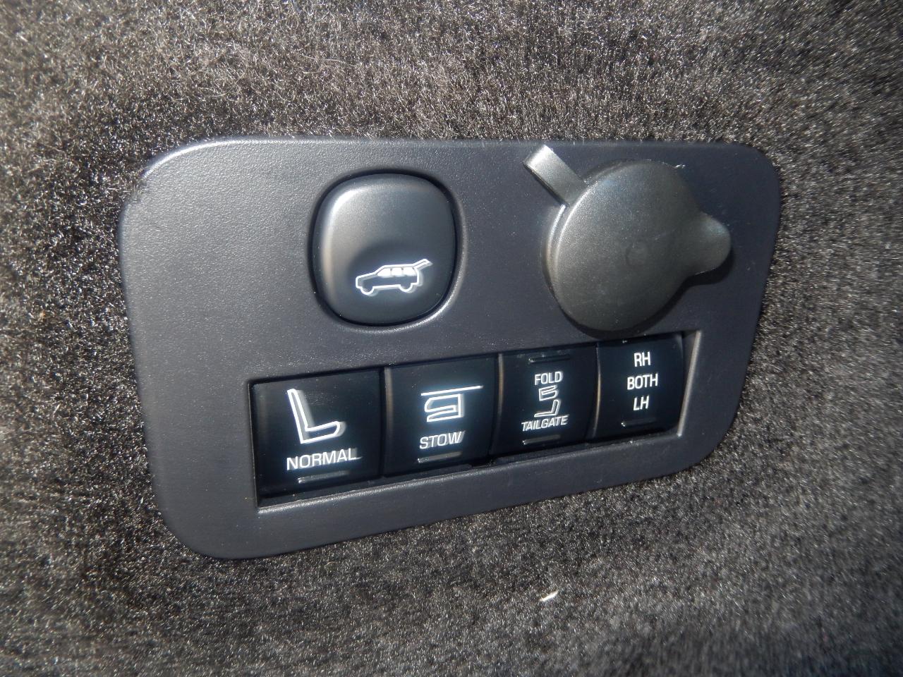 Lincoln MKT 3.5L with EcoBoost AWD 2015