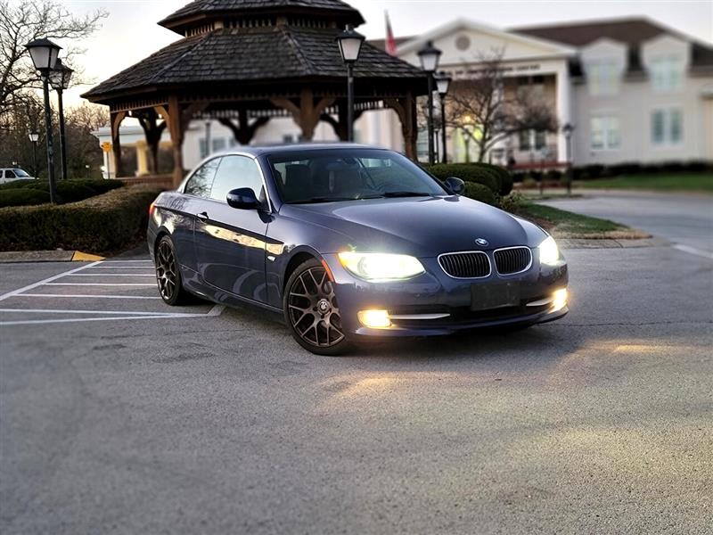 BMW 3-Series  2012