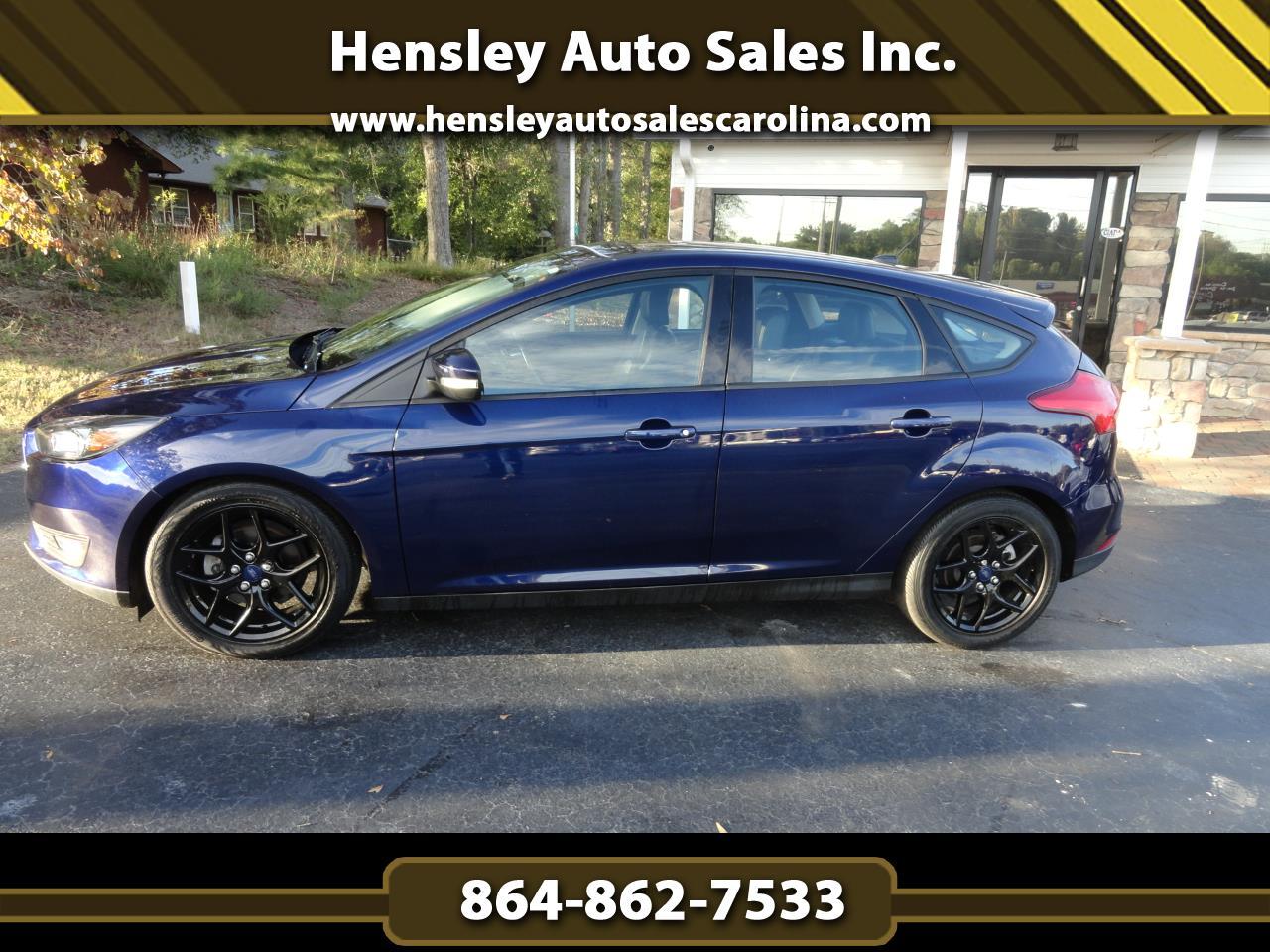 Used 2016 Ford FOCUS SE 5 door hatchback for Sale in Greenville SC