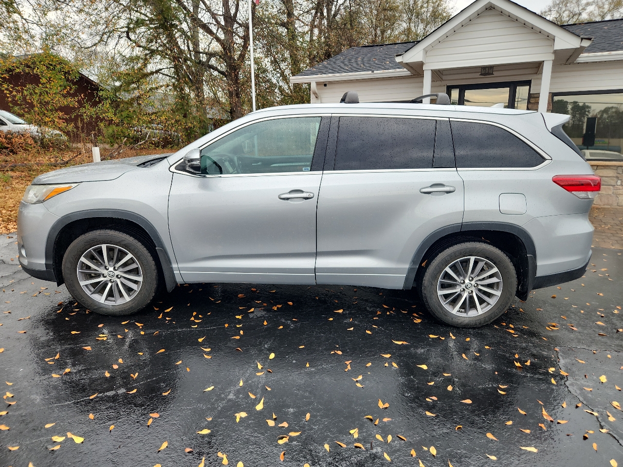 2017 Toyota Highlander XLE AWD V6