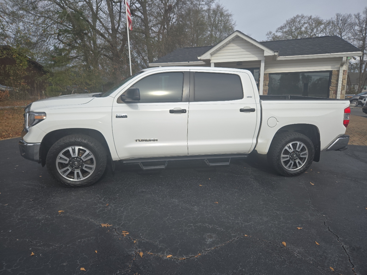 2016 Toyota Tundra SR5 5.7L V8 FFV CrewMax 4WD