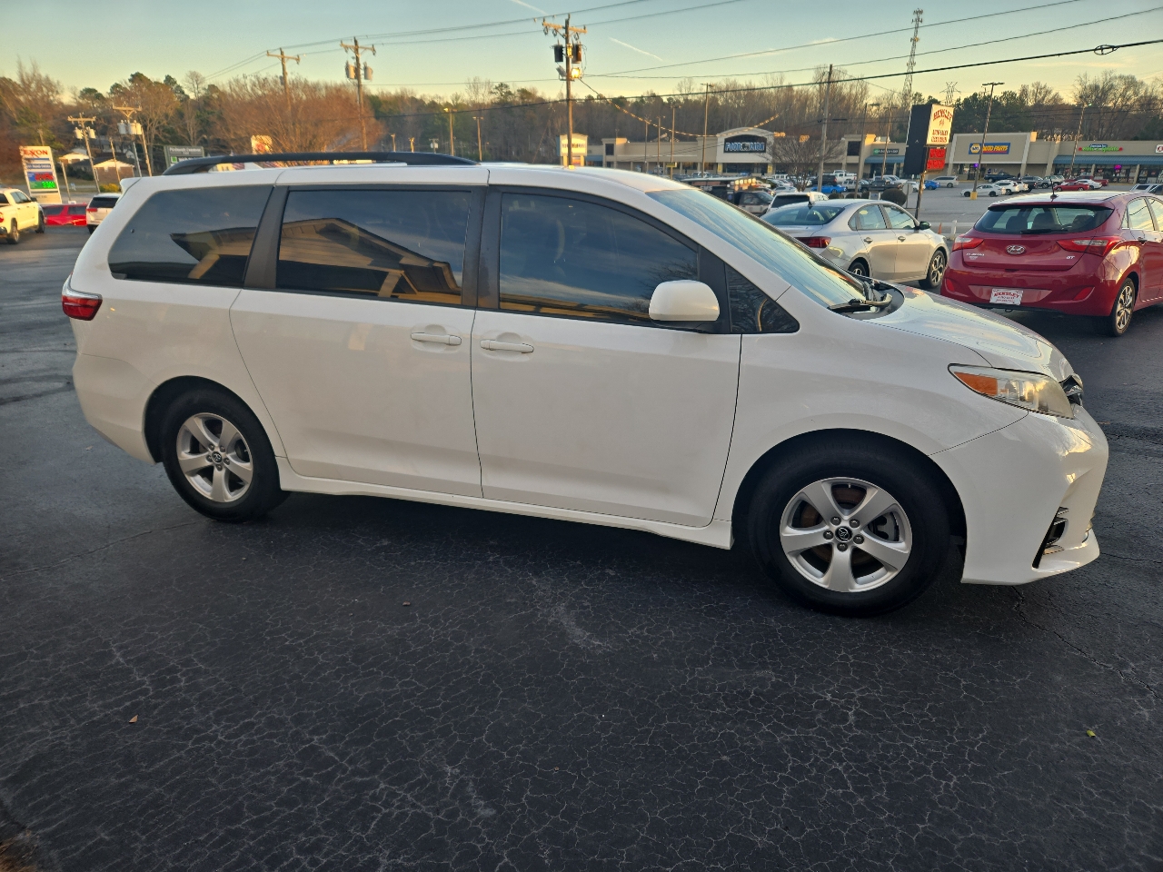Toyota Sienna LE 7 Passenger 2020