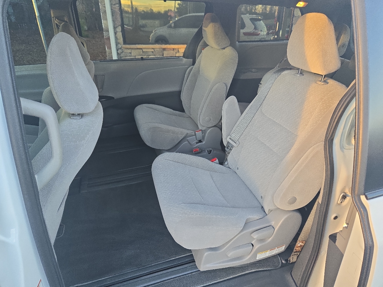 Toyota Sienna LE 7 Passenger 2020
