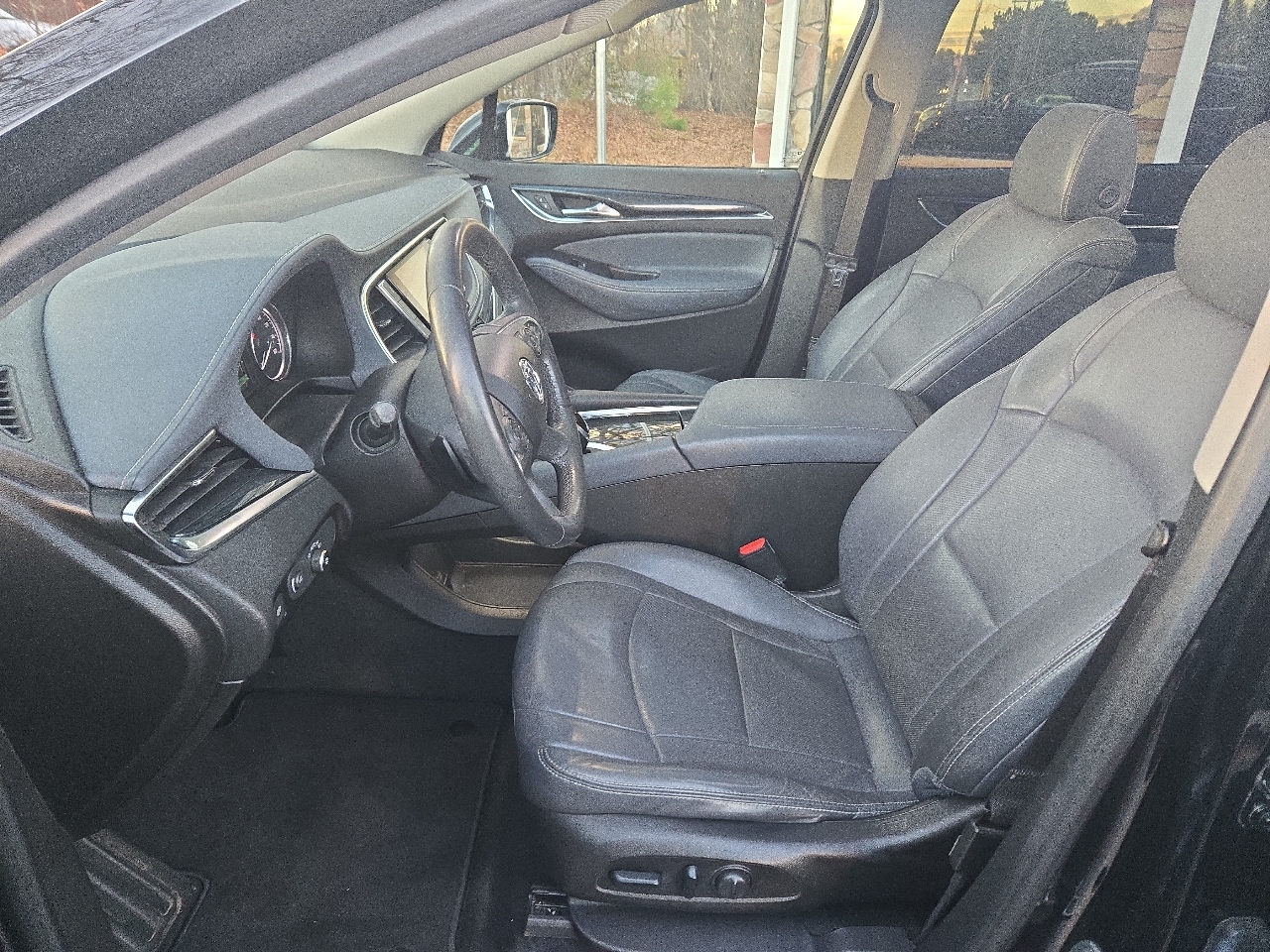 Buick Enclave Essence FWD 2018