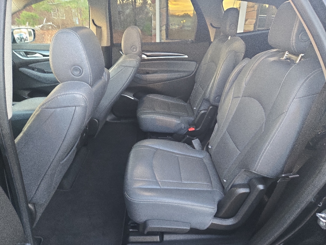 Buick Enclave Essence FWD 2018