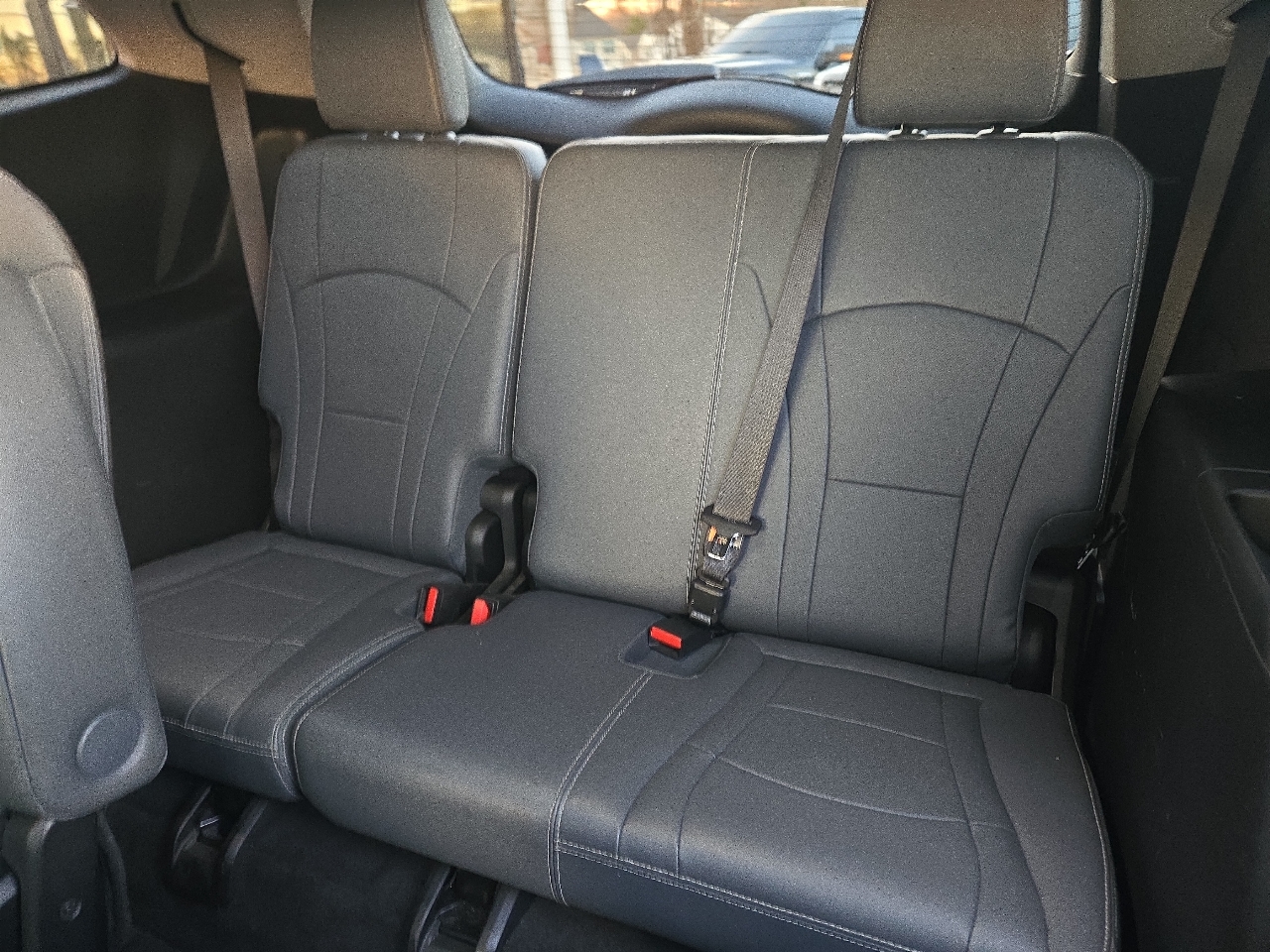 Buick Enclave Essence FWD 2018