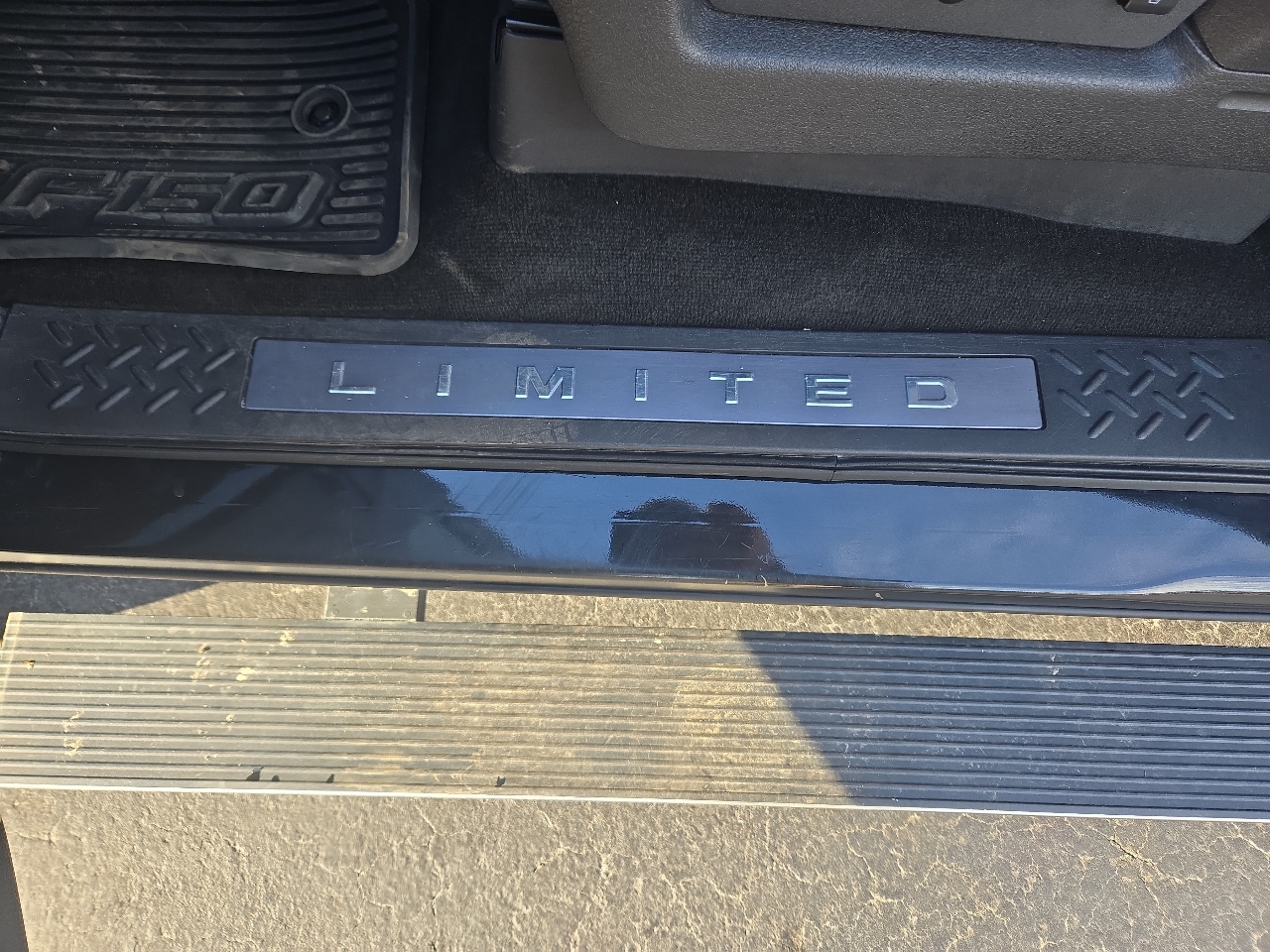 Ford F-150 Limited SuperCrew 4WD 2013