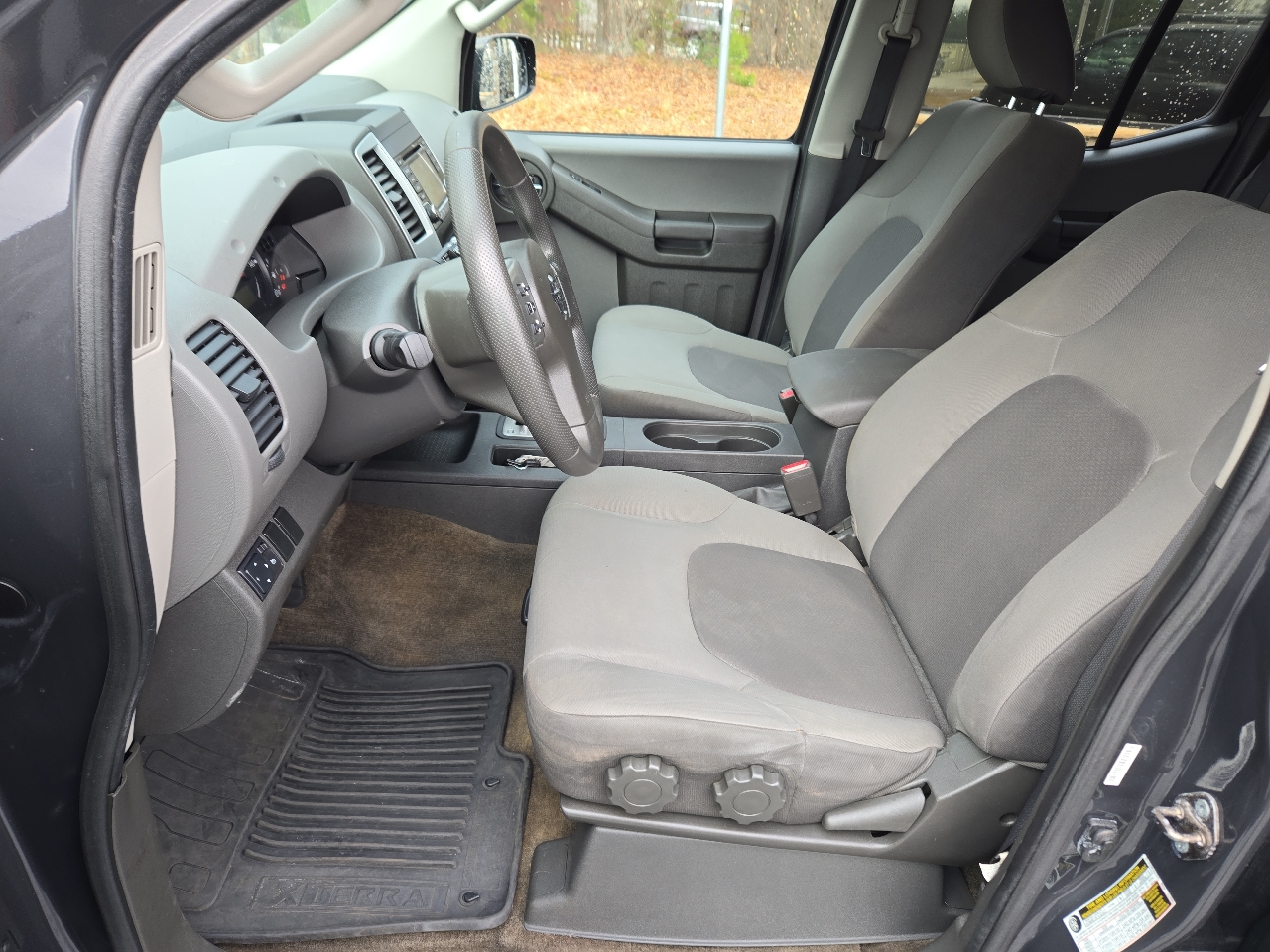 Nissan Xterra S 2015