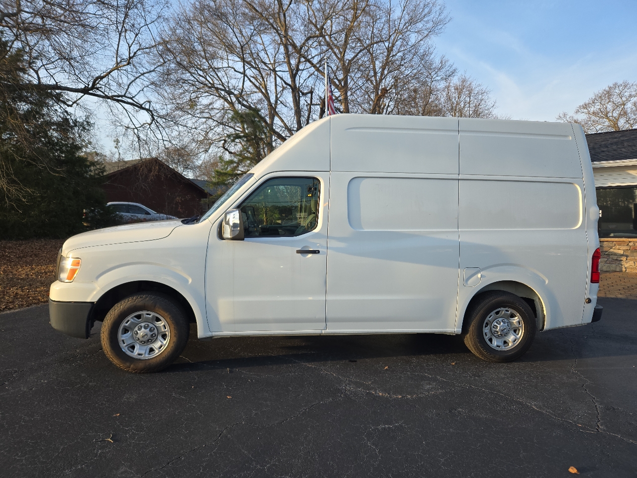 2017 Nissan NV Cargo 2500 HD SV V8 High Roof