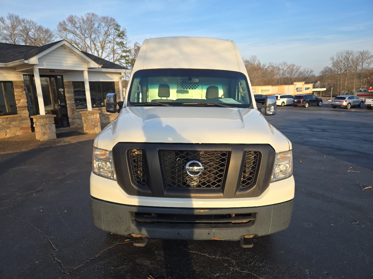 Nissan NV Cargo 2500 HD SV V8 High Roof 2017