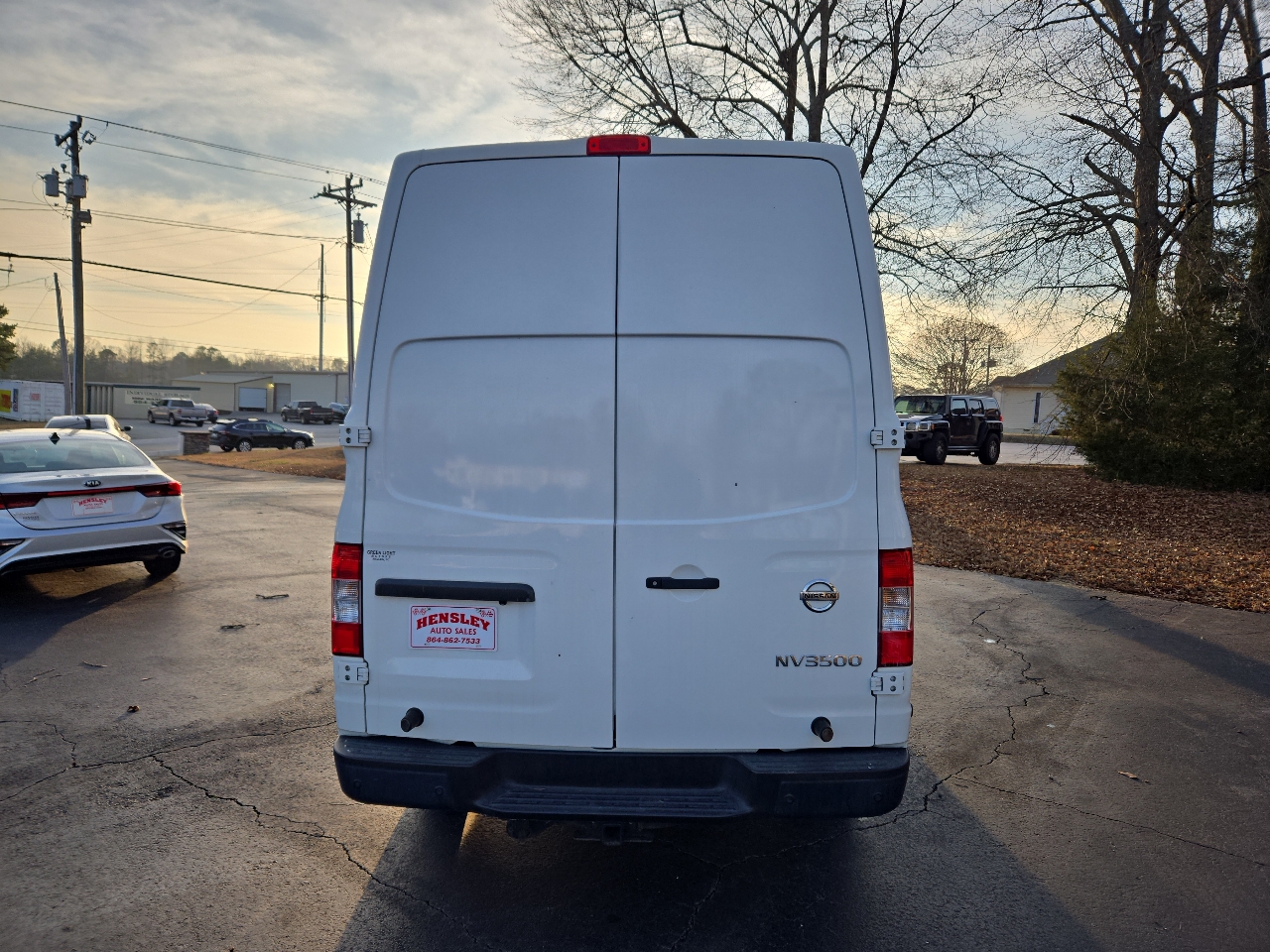 Nissan NV Cargo 2500 HD SV V8 High Roof 2017