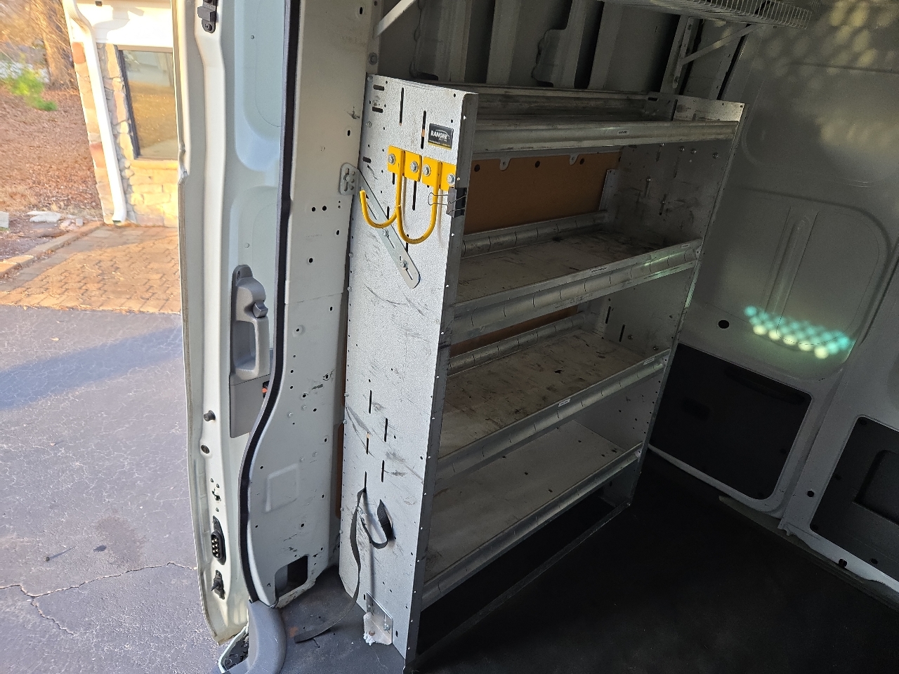 Nissan NV Cargo 2500 HD SV V8 High Roof 2017