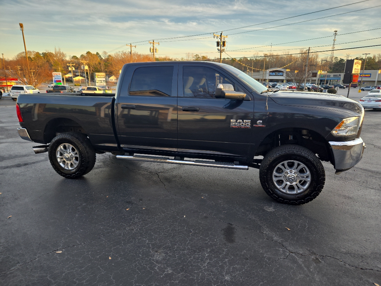 RAM 2500 Tradesman Crew Cab SWB 4WD 2017