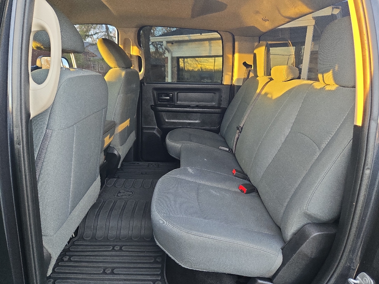 RAM 2500 Tradesman Crew Cab SWB 4WD 2017