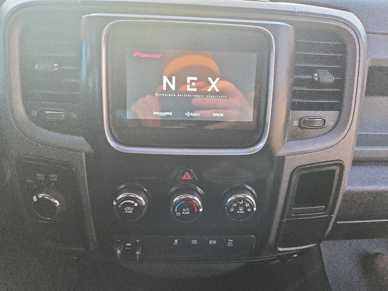 RAM 2500 Tradesman Crew Cab SWB 4WD 2017